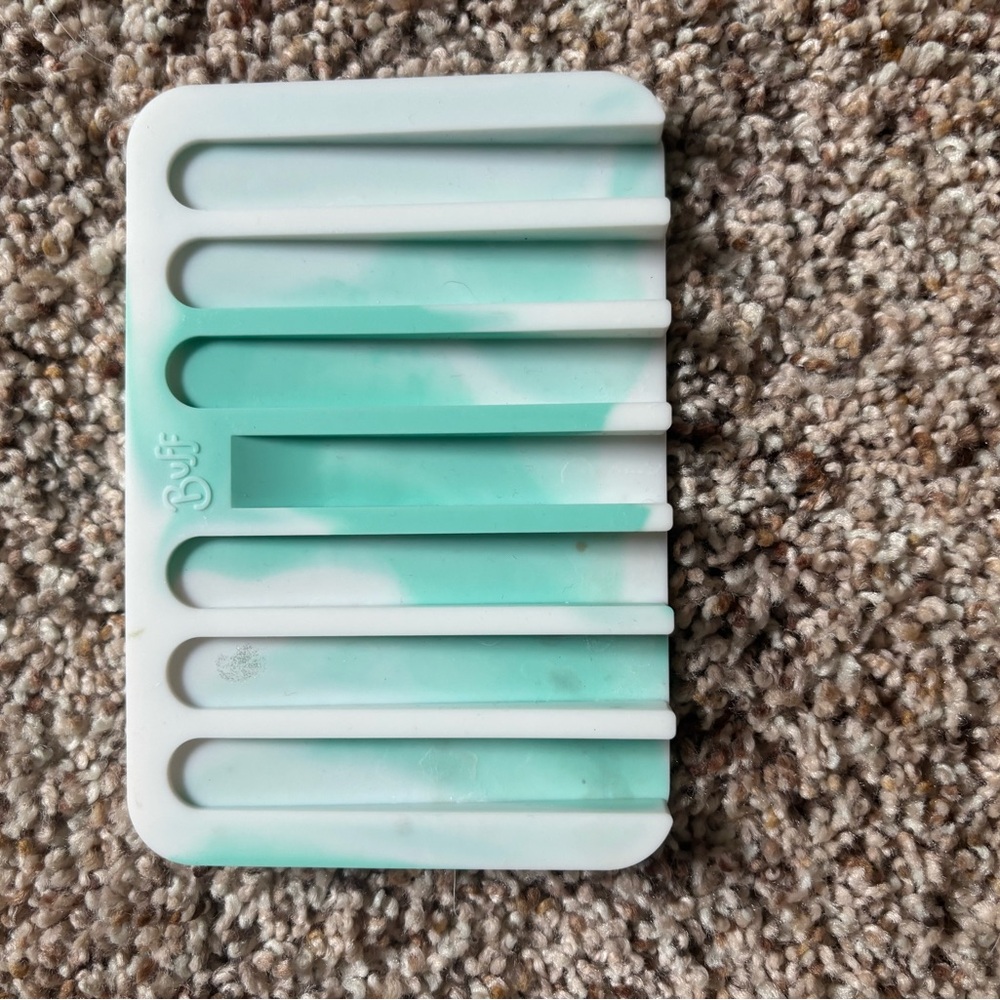 Buff Green and White Ribbed Bath Accessory